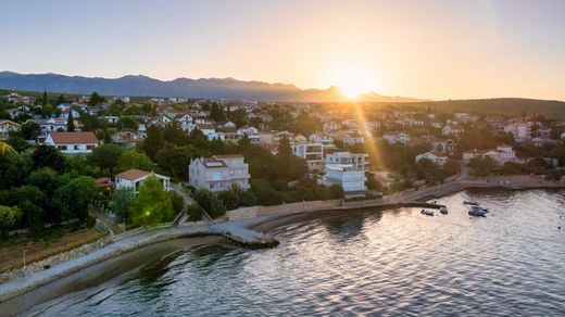 Luxury home in Maslenica, Jasenice