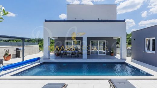 Casa di lusso a Vodnjan, Grad Vodnjan