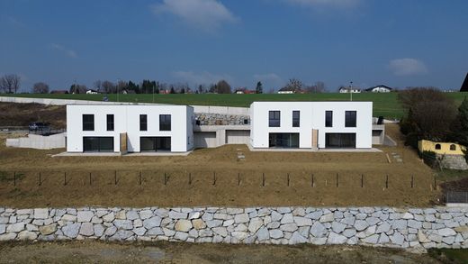 Luxury home in Kremsmünster, Politischer Bezirk Kirchdorf an der Krems