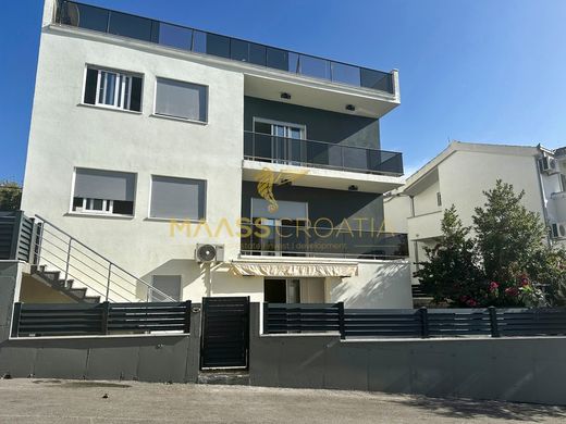 Villa à Okrug Gornji, Okrug