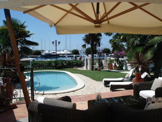 Luxury home in Umag, Grad Umag