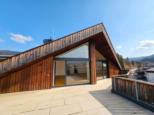 Attico a Kössen, Politischer Bezirk Kitzbühel