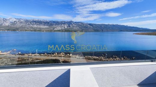 펜트하우스 / Vinjerac, Zadar