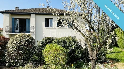Luxury home in Oullins, Rhône