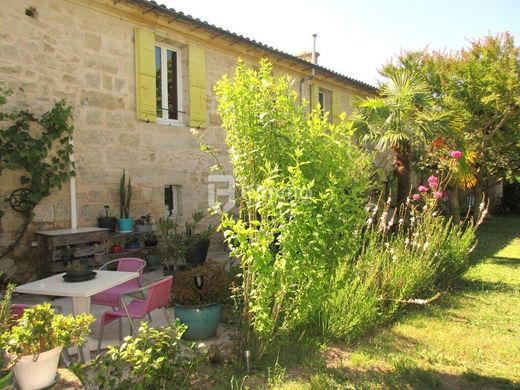 Luxury home in Saint-André-de-Cubzac, Gironde