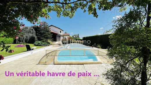 Luxe woning in Mornant, Rhône