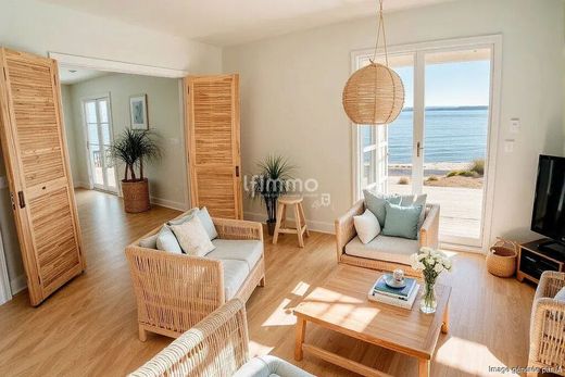 Casa de lujo en Saint-Martin-la-Plaine, Loira