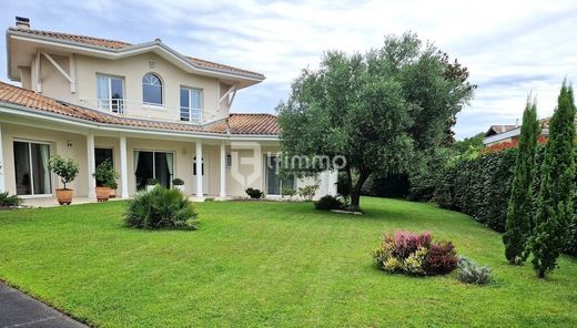 Casa di lusso a Arès, Gironda