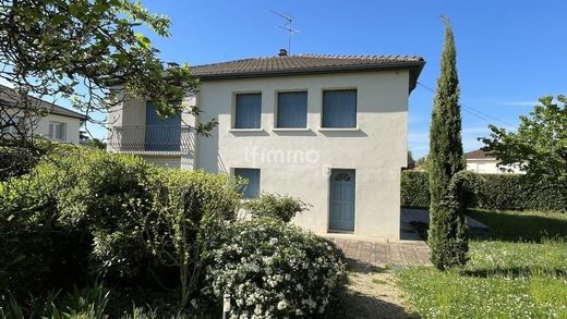 Luxury home in Saint-Genis-Laval, Rhône