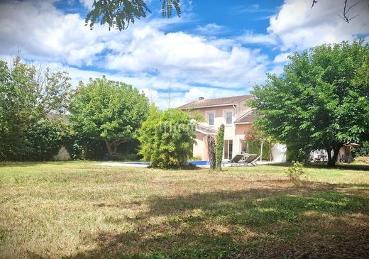 Luxury home in Le Bouscat, Gironde
