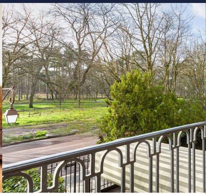 Apartment in Neuilly-sur-Seine, Hauts-de-Seine