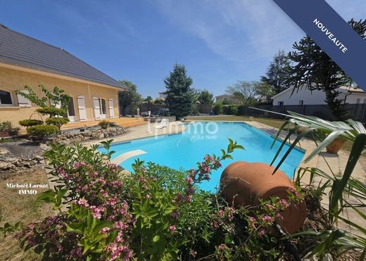 Maison de luxe à Saint-Médard-en-Jalles, Gironde
