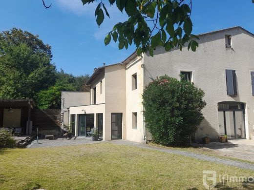 Luxus-Haus in La Brède, Gironde