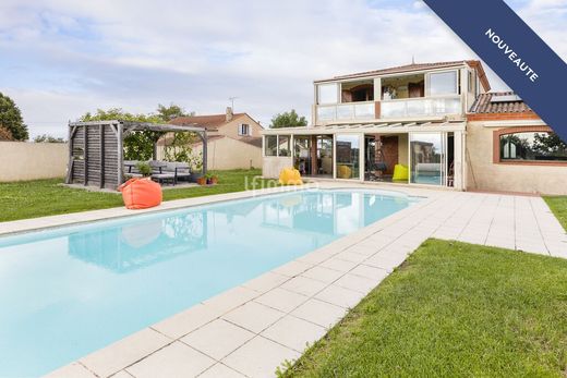 Luxury home in Cornebarrieu, Upper Garonne