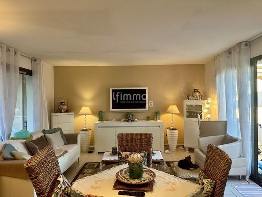 Элитный дом, Villeneuve-Loubet, Alpes-Maritimes