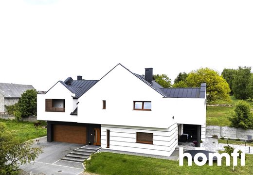 Luxe woning in Tumlin Podgrodzie, Powiat kielecki