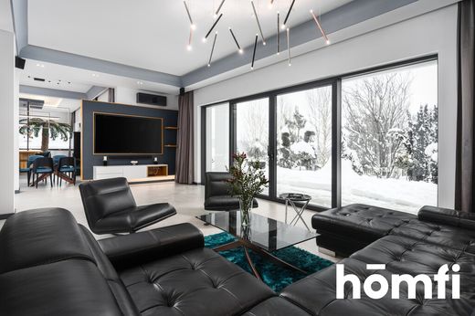 Luxury home in Chwaszczyno, Powiat kartuski