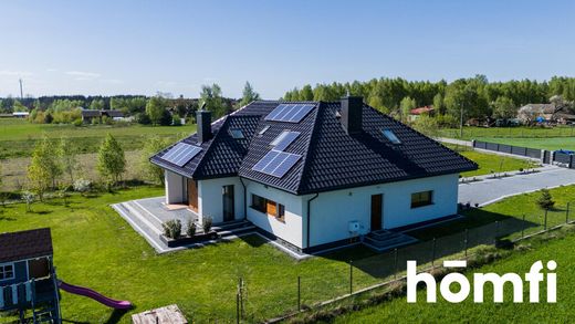 Luxury home in Kolonia Lesiów, Radom County