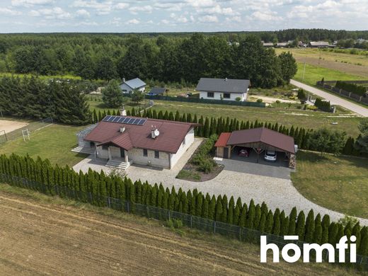 호화 저택 / Kozłów, Radom County