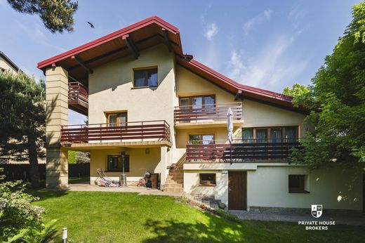 Luksusowy dom w Węgrzce, Powiat krakowski