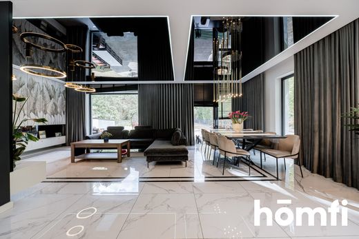 Lüks ev Bobrek, Powiat białobrzeski