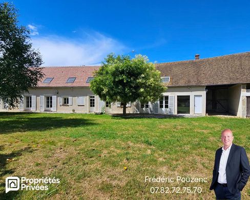Luxury home in Houdan, Yvelines