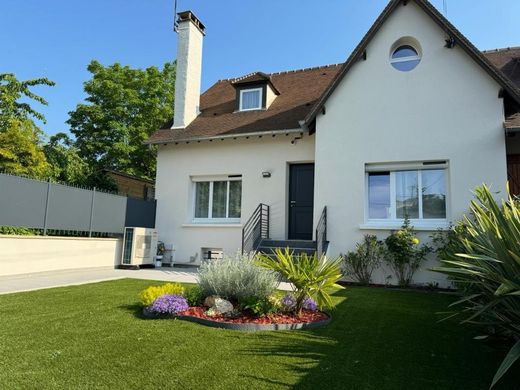 Luxe woning in Herblay, Val d'Oise