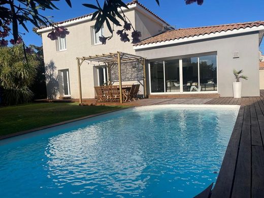 Luxury home in Pérols, Hérault