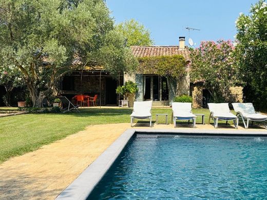 Luxury home in Uzès, Gard