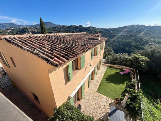 Casa de lujo en Saint-Roman-de-Bellet, Alpes Marítimos