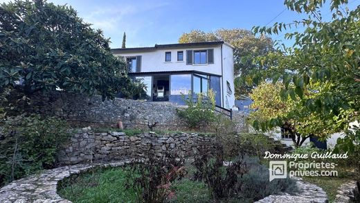 Luxe woning in Nîmes, Gard