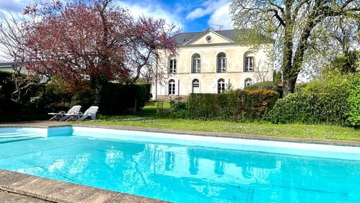 Luxe woning in Ancenis, Loire-Atlantique