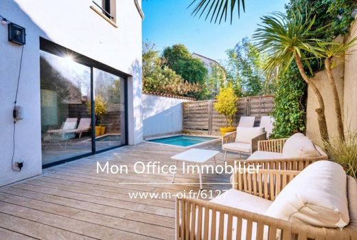 Villa in Aix-en-Provence, Bouches-du-Rhône