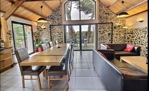 Luxury home in Erquy, Côtes-d'Armor