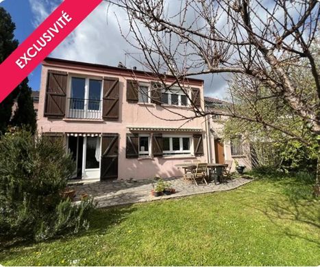 Maison de luxe à Villepreux, Yvelines