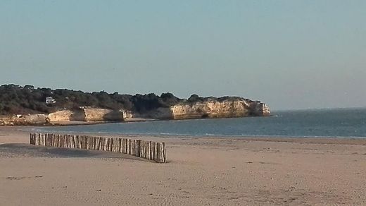Luxury home in Saint-Georges-de-Didonne, Charente-Maritime