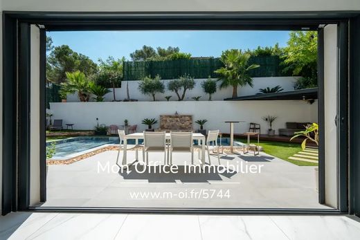 Villa a Cabriès, Bocche del Rodano