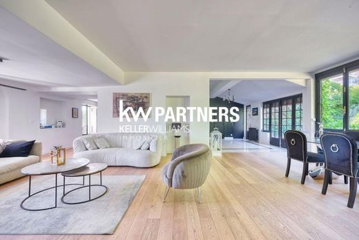 Вилла, Jouy-en-Josas, Yvelines