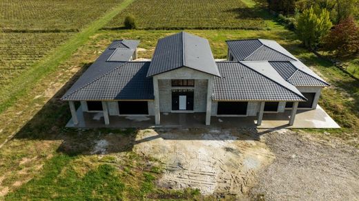 Luxury home in Saint-Loubès, Gironde