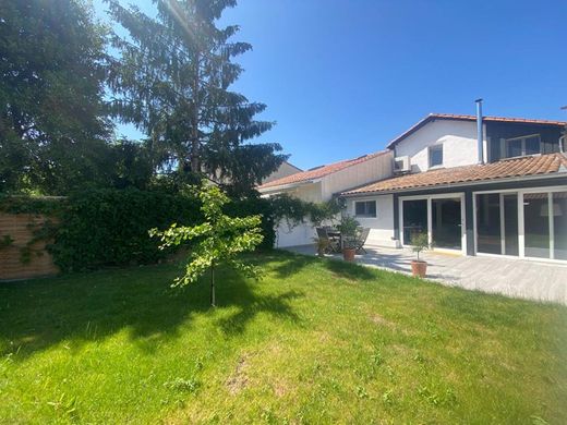 Luxury home in Bordeaux, Gironde