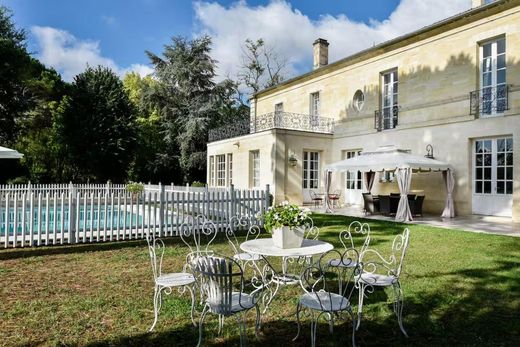 Villa in Latresne, Gironde