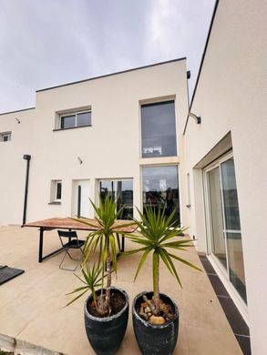 Casa de lujo en Sérignan, Herault