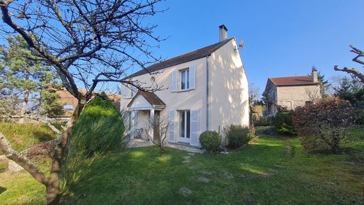 Luxury home in Osny, Val d'Oise