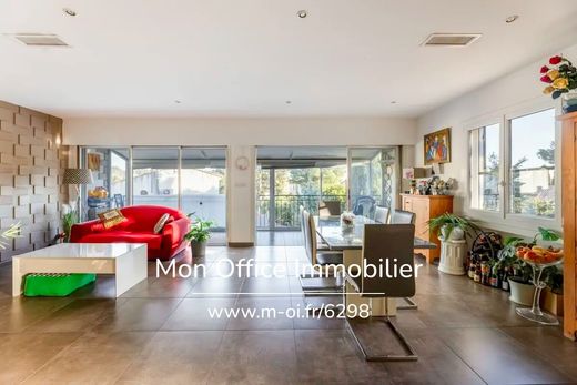 Apartment / Etagenwohnung in La Ciotat, Bouches-du-Rhône