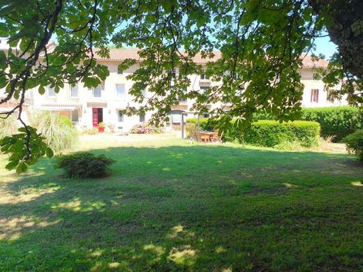 Luxus-Haus in Labastide-Rouairoux, Tarn
