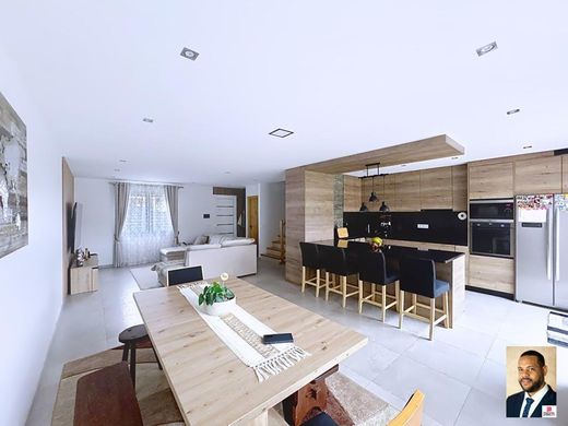 ‏בתי יוקרה ב  Savigny-sur-Orge, Essonne