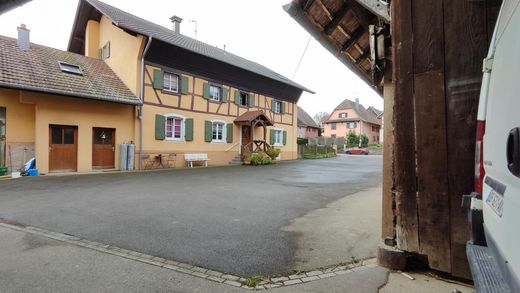 豪宅  Illfurth, Haut-Rhin