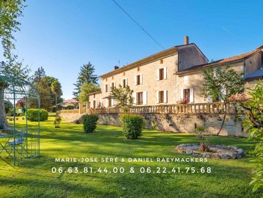 Villa in Villefranche-de-Lonchat, Dordogne