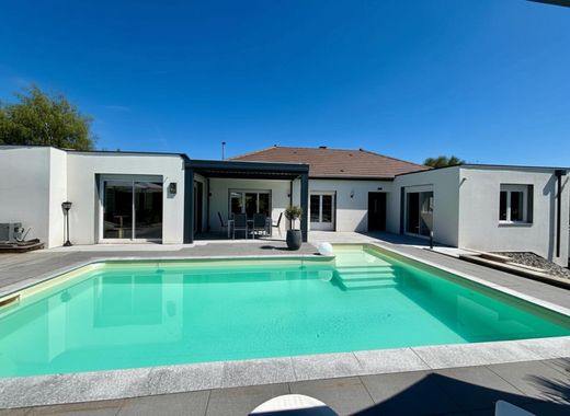 Luxury home in Laire, Doubs