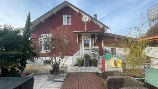 Luxury home in Ambilly, Haute-Savoie